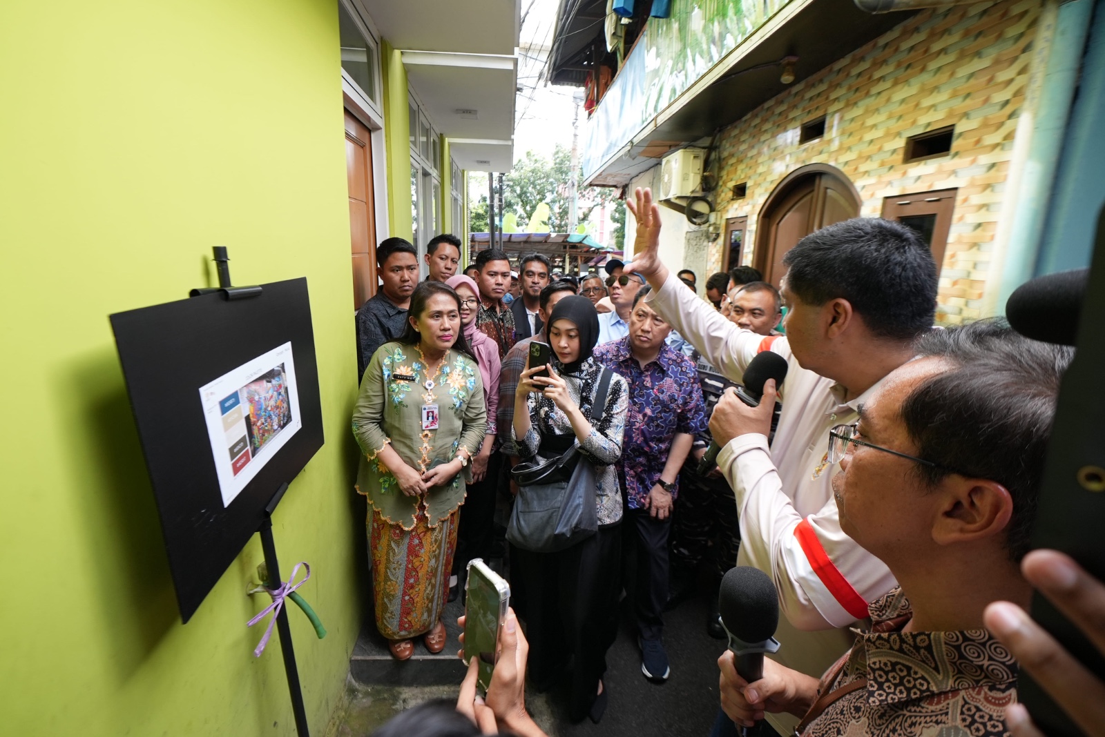GENTENGISASI KAWASAN MENTENG: WAJAH BARU KAWASAN, SEMANGAT BARU UNTUK UMKM